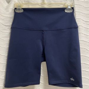 alo yoga shorts
